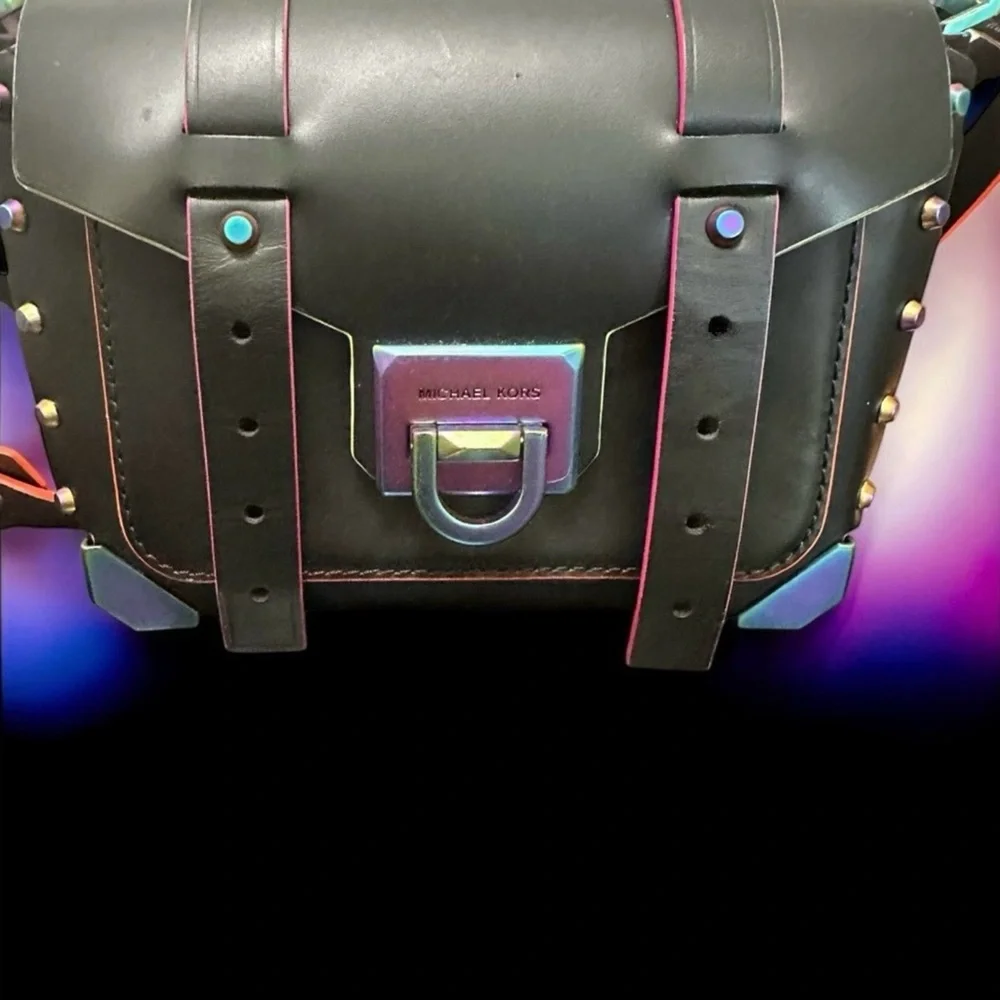 Michael Kors Manhattan Contrast-Trim Leather Satchel in Black - EUC! - Picture 6 of 6